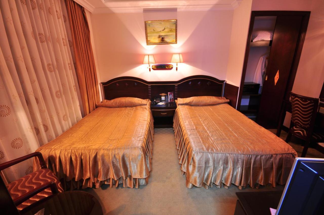 Hotel Arca Lui Noe Синая Екстериор снимка