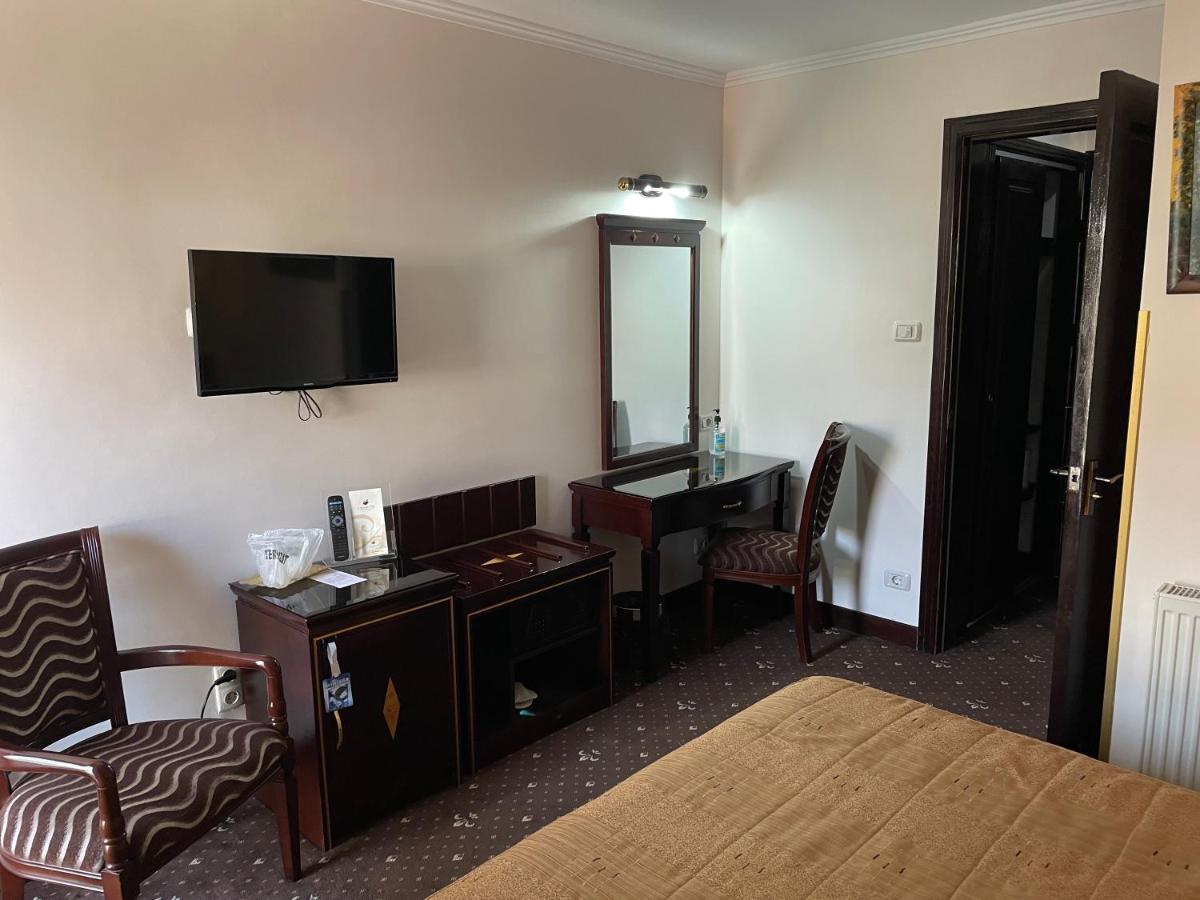 Hotel Arca Lui Noe Синая Екстериор снимка