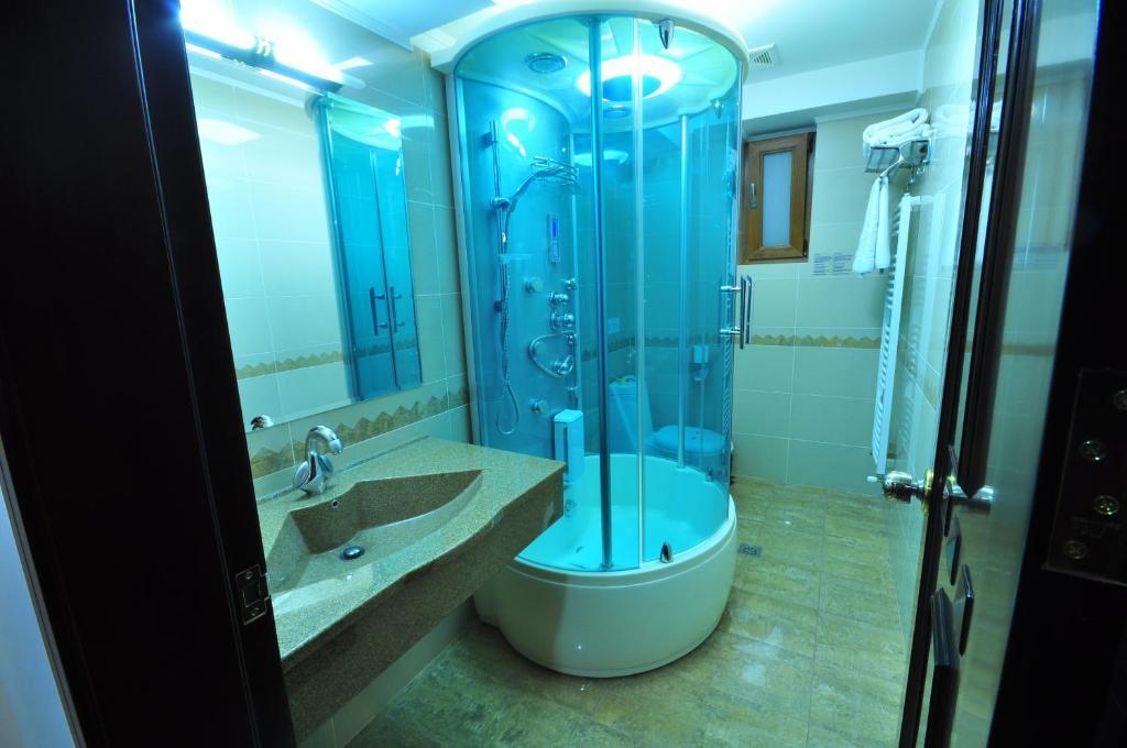 Hotel Arca Lui Noe Синая Екстериор снимка