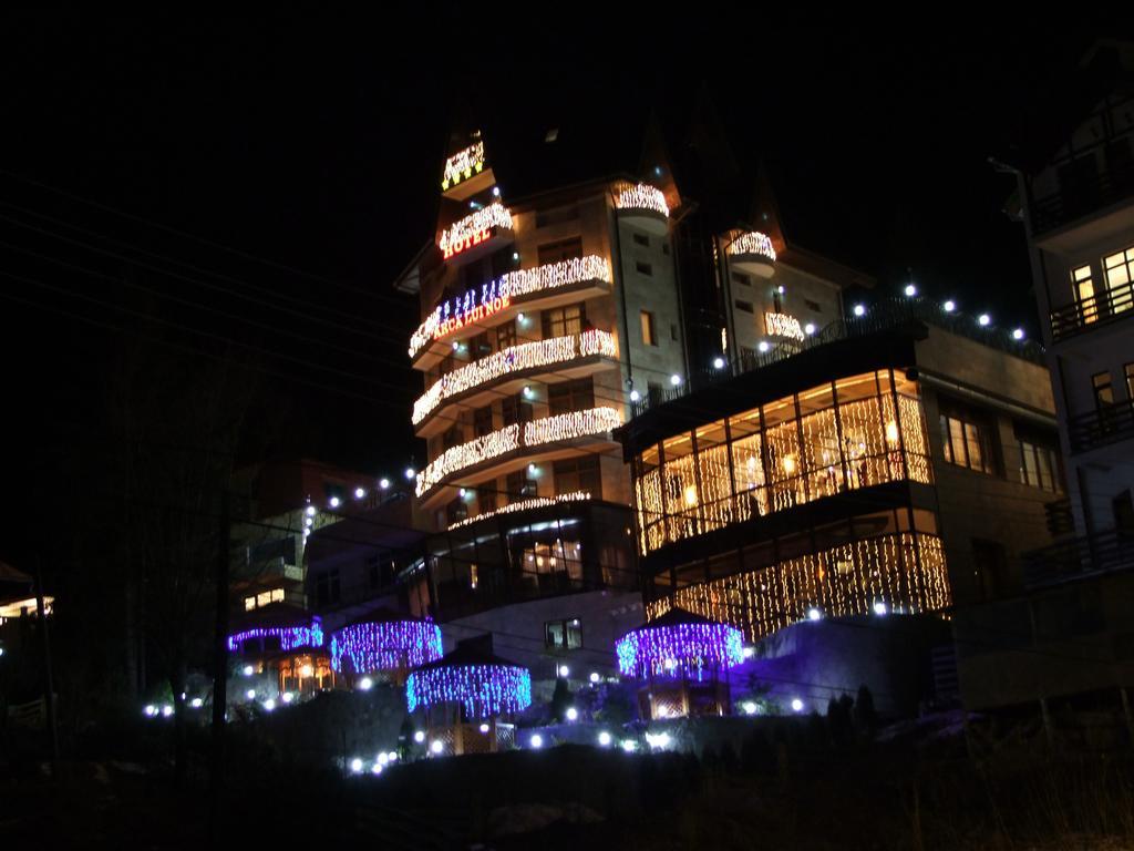 Hotel Arca Lui Noe Синая Екстериор снимка