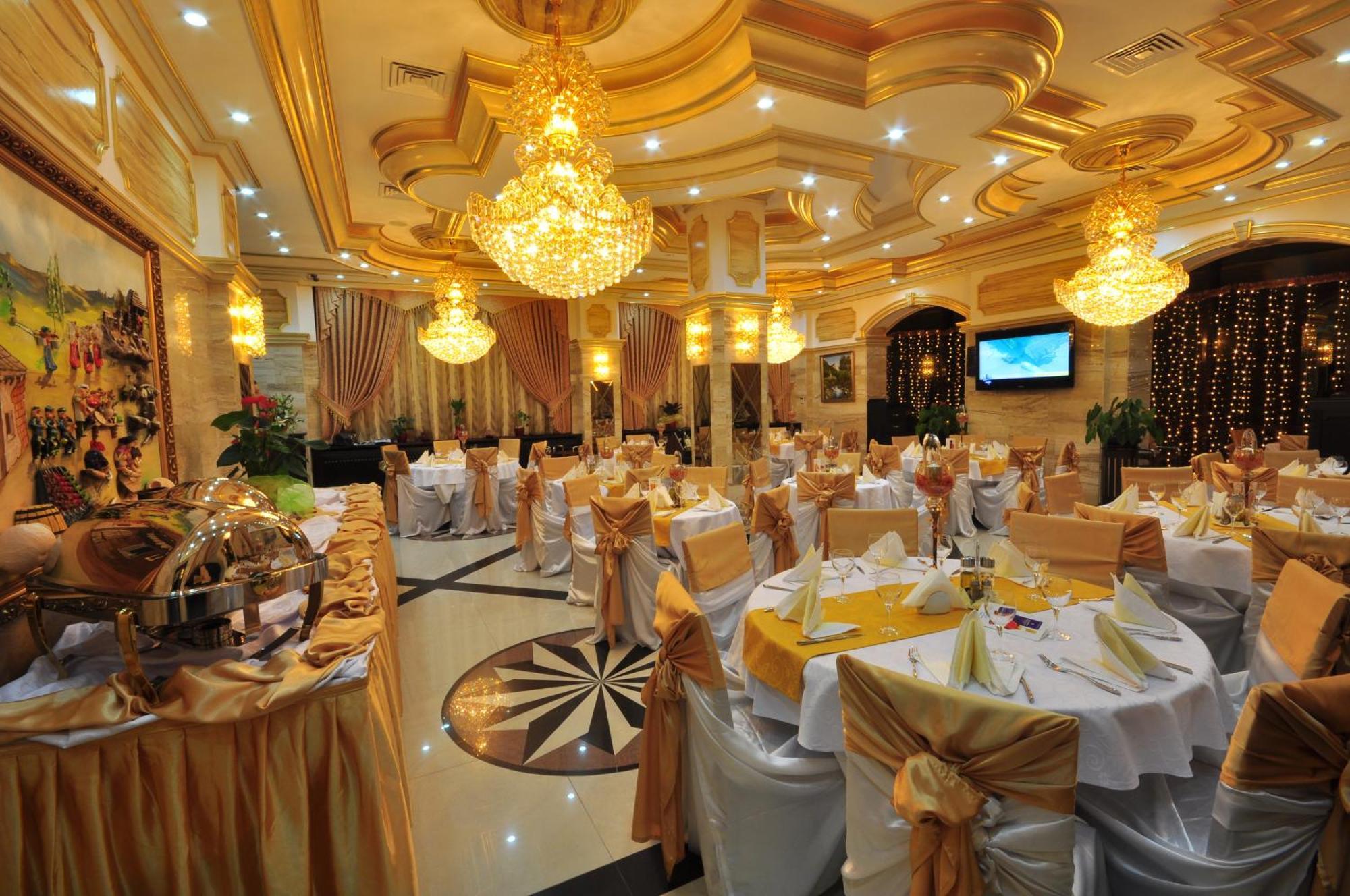 Hotel Arca Lui Noe Синая Екстериор снимка