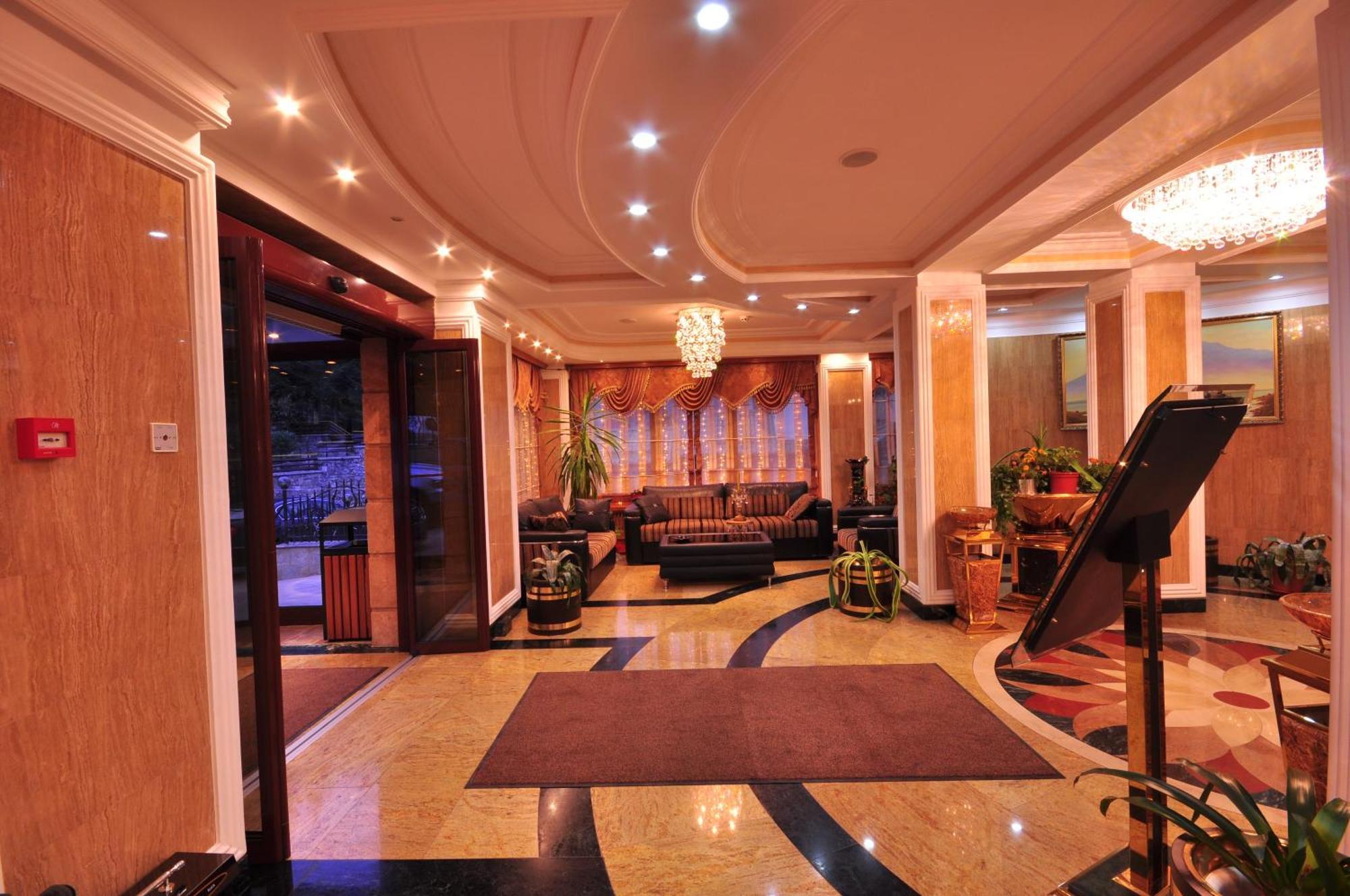 Hotel Arca Lui Noe Синая Екстериор снимка