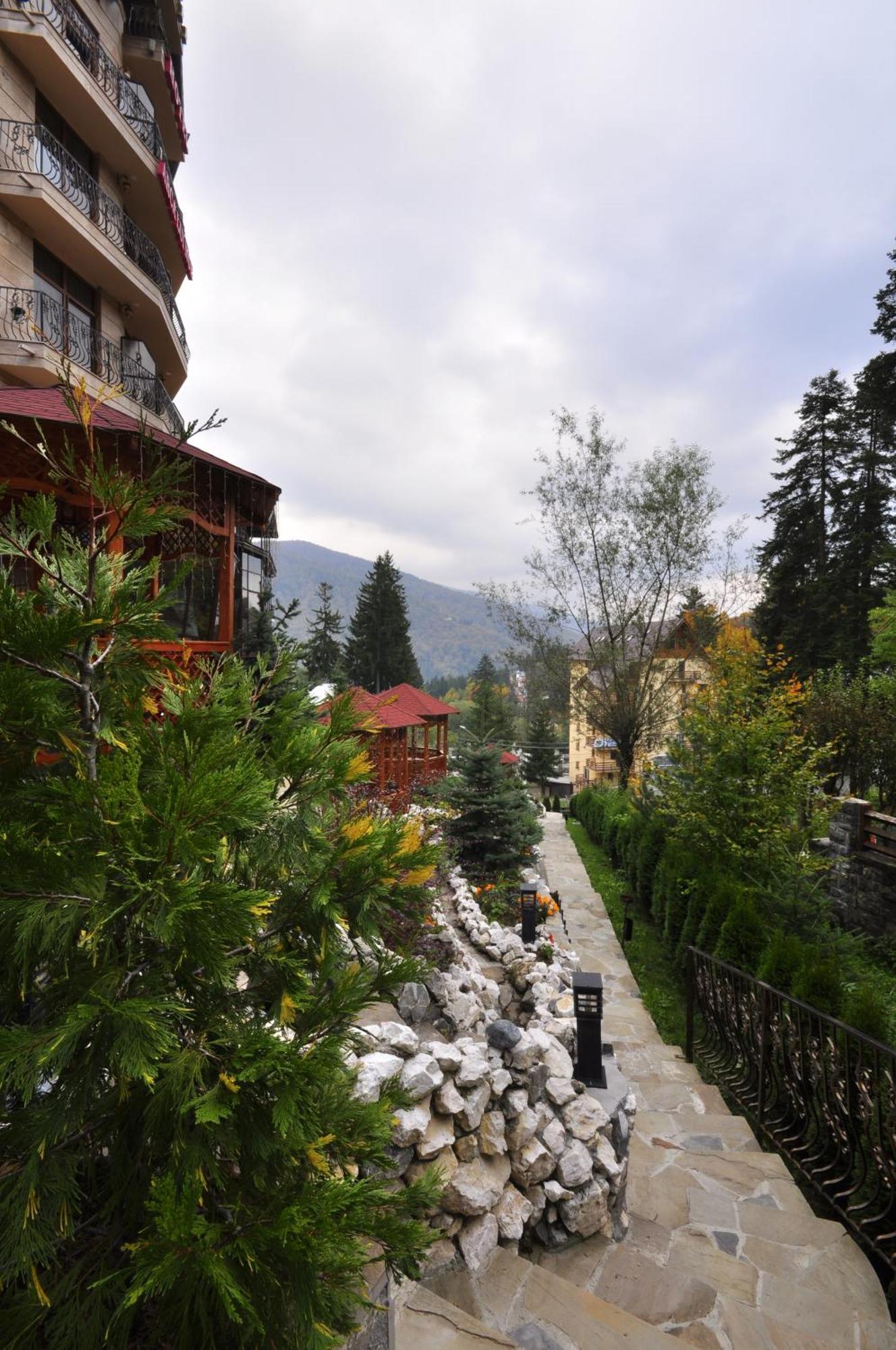 Hotel Arca Lui Noe Синая Екстериор снимка