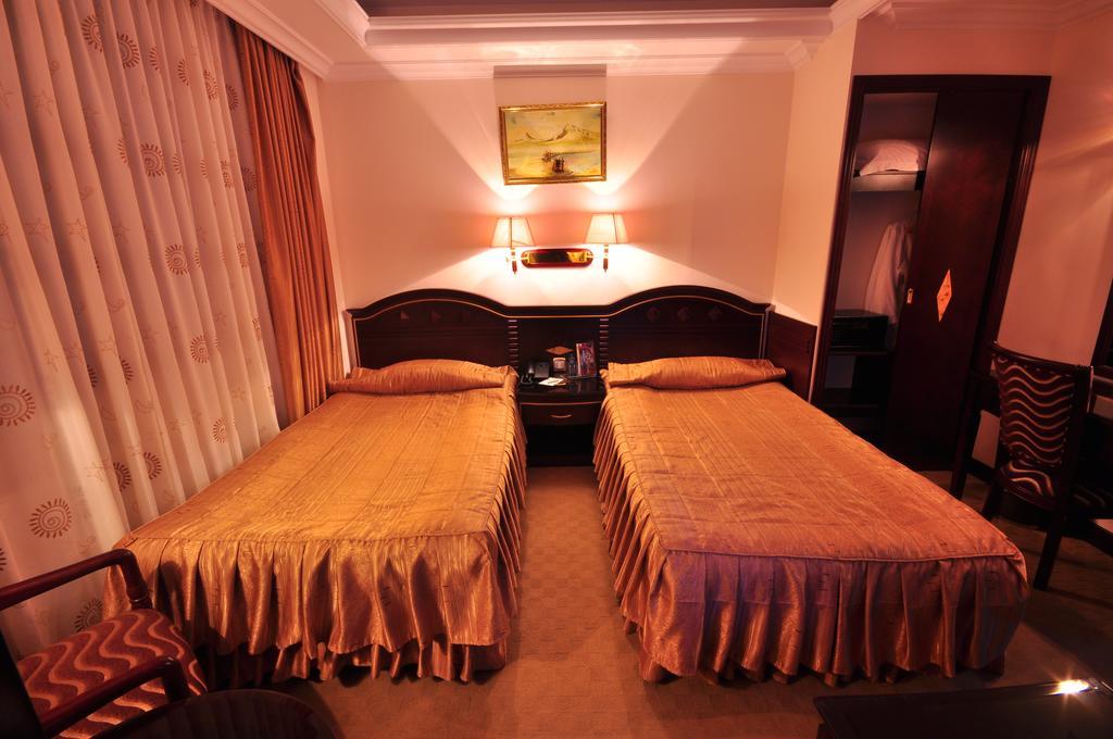 Hotel Arca Lui Noe Синая Екстериор снимка