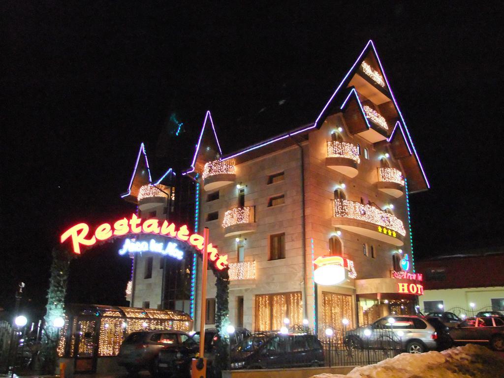 Hotel Arca Lui Noe Синая Екстериор снимка