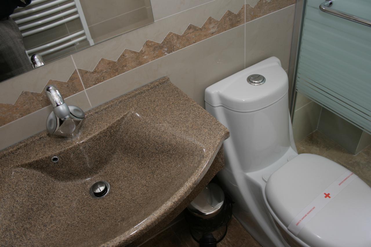 Hotel Arca Lui Noe Синая Екстериор снимка